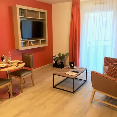 Zenao Chambery Апарт-отель Шамбери