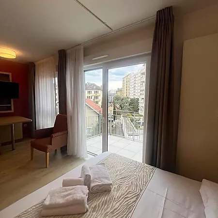 One Aparthotel