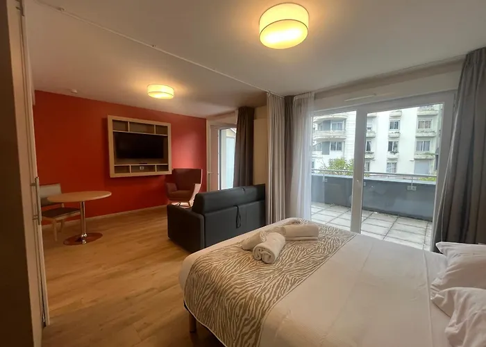 Zenao Aparthotel 3*